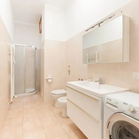 Guesthost - Con Terrazzo A Milano- Greco Pirelli!