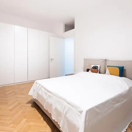 Modern New Near Corso Sempione * Milan