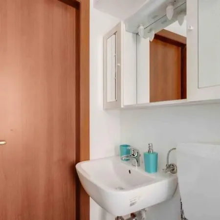 Lovely 2 Bed Apart * Milan