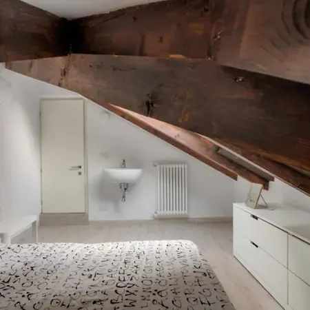 Lovely 2 Bed Apart
