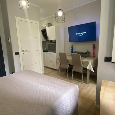 Residenza Mirabello - Mono In Via Plana - Corso Sempione Apartmán *