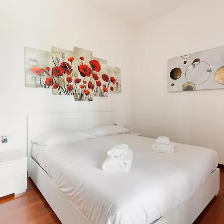 Guesthost - Con Terrazzo A Milano- Greco Pirelli!