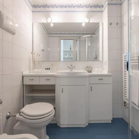 The Rent - Gorgeous Two-bedroom In Porta Nuova District * Milán