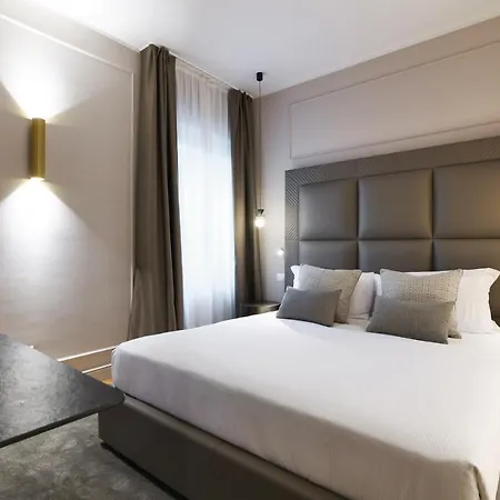 Prestige Boutique - Piazza Duomo View Milão