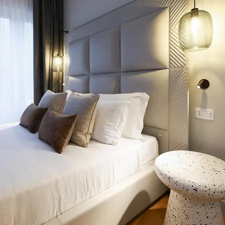 Prestige Boutique - Piazza Duomo View 4* ミラノ