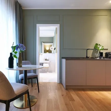 Prestige Boutique - Piazza Duomo View Apartamento Milão