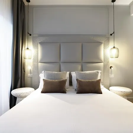 Prestige Boutique - Piazza Duomo View Daire 4*