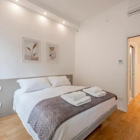 Royal Duomo Apartament Mediolan