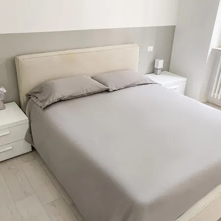 Brera Moscova White Milano