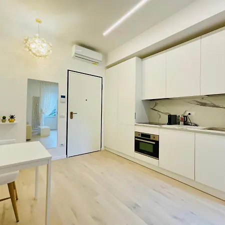 - Charlize - In The Heart Of Apartment Milan