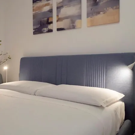 I Host - Montesuello 9 Milano