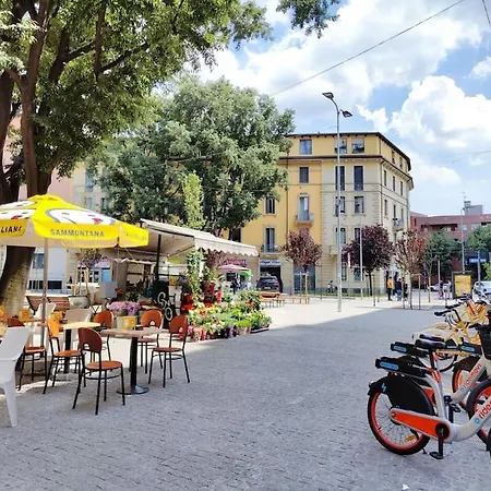 Large New Stylish Studio Apt - Metro Fast Wifi A/c Apartment Milan