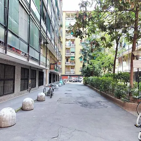 Apartment Large New Stylish Studio Apt - Metro Fast Wifi A/c