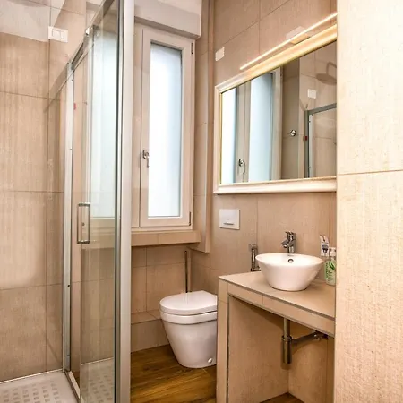 Luxury Flat By Station / Unique View *