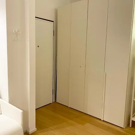 レプーブリカ ワンルーム 4* ミラノ