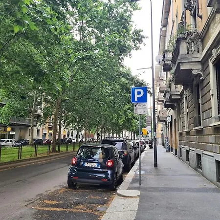 La Casa Salvia Tra Bocconi E Navigli Mailand