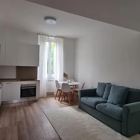 Apartment La Casa Salvia Tra Bocconi E Navigli