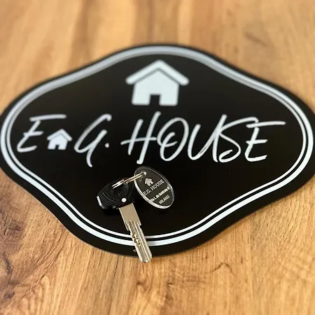 E.g. House 아파트
