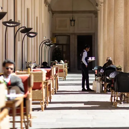 Portrait - Lungarno Collection Hotel Milano