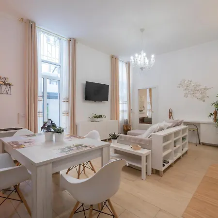 Apartment Luxury White Loft Orti 14