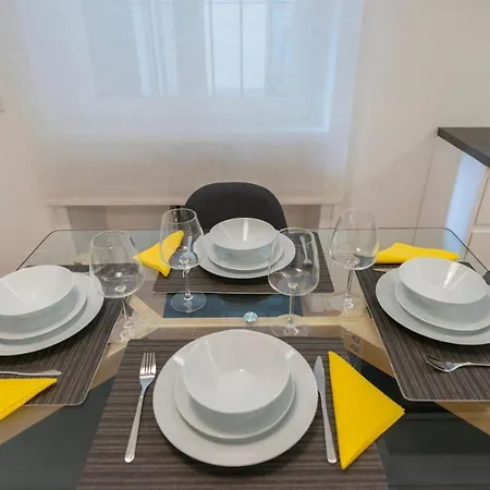 Montenapoleone 5 Min Duomo Fashion Center Apartmán *