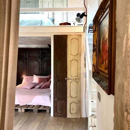 Charming And Design Attic Loft In Coolest Area Navigli Ticinese Lägenhet