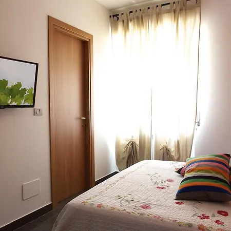 Frühstückspension Excellent Apartment In The Center Of Milan 3*