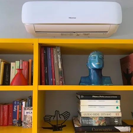 Arty & Colourful Flat Close To Campus Bocconi 아파트 밀라노