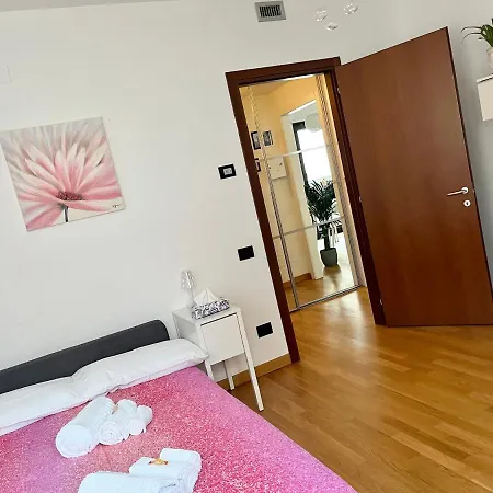 Apartamento Sulla Metro 3 Gialla Maciachini