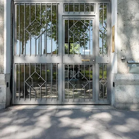 Апартаменты Luna Homes - Bilocale In Mac Mahon