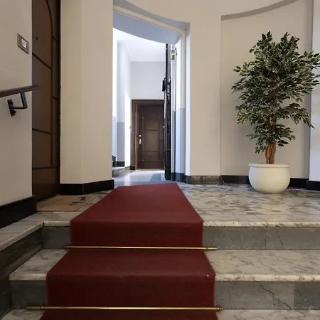 Luna Homes - Bilocale In Mac Mahon * Милан