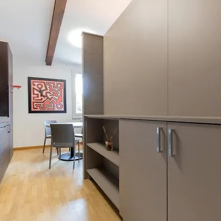Retreats Porta Romana Апартаменты *