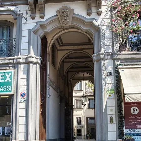 Apartment Joivy Cute Near Guastalla Gardens Milan