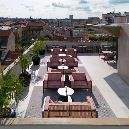 Radisson Collection Hotel, Santa Sofia 5* Mediolan