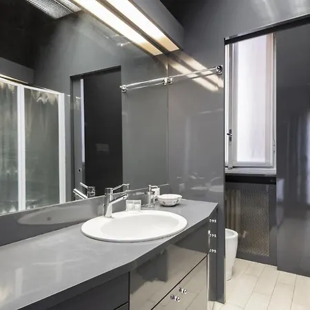 Apartment Easylife - Elegante Dimora A Due Passi Dal Duomo Milan
