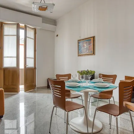 Joivy Captivating Flat With Balcony Lejlighed *