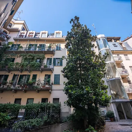 Elegante Stanza Nel Cuore Di Porta Venezia A Maison d'hôtes Milan