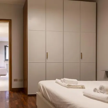 - Ticinese77 アパート ミラノ