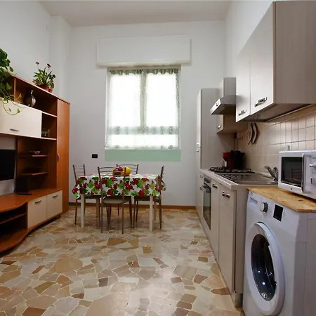 Bilocale A 400m Dalla Stazione Di Lambrate - Casa Abano מילאנו