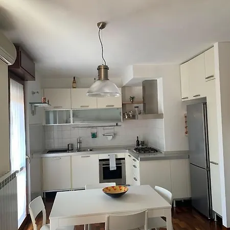Apartment Famigliare Milan