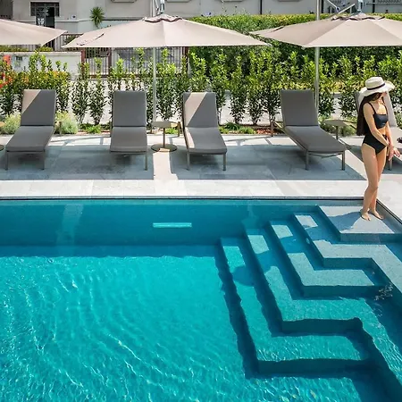 Hotel Crowne Plaza By Ihg 4*