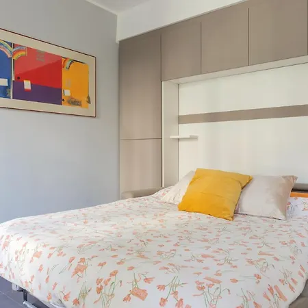 20mins From Duomo - Renovated Apt Near City Center Apartment Milan
