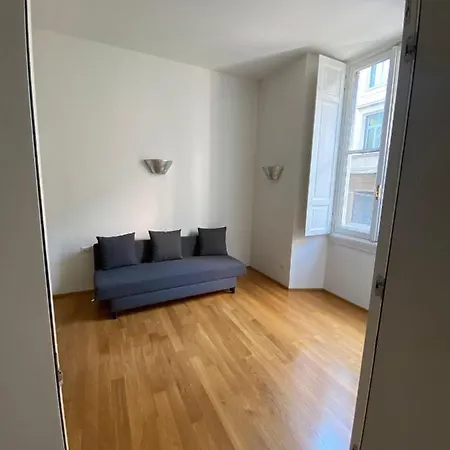 Pretty Apartment Milan