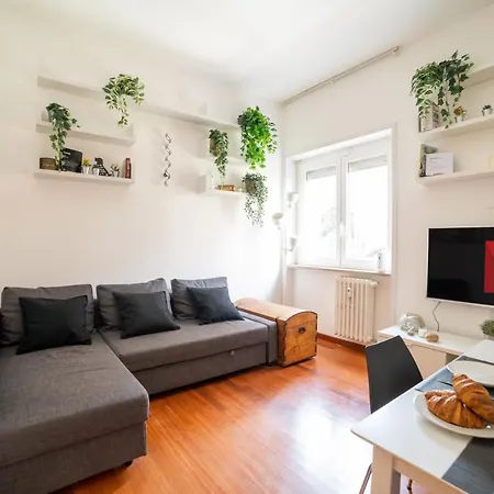 Apartment Citylife-fiera Nuovo Con Wifi & Netflix