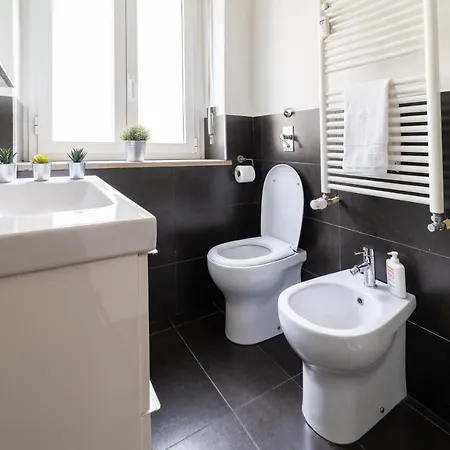 Apartment Citylife-fiera Nuovo Con Wifi & Netflix *