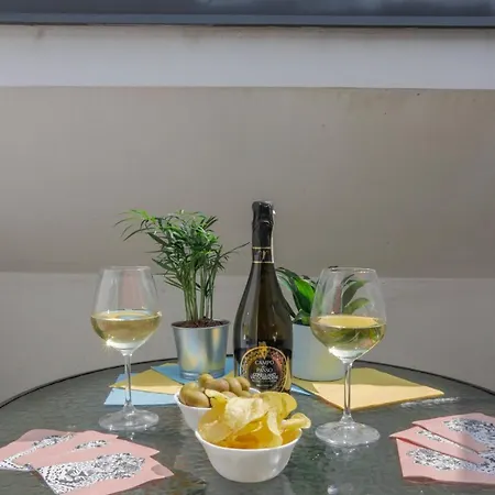 Nolo Uptown Apartament