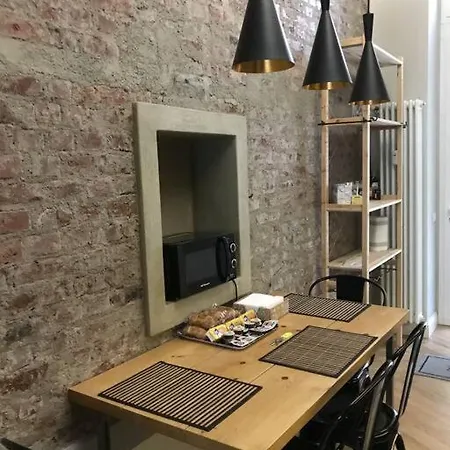 Dezza Loft * Milan
