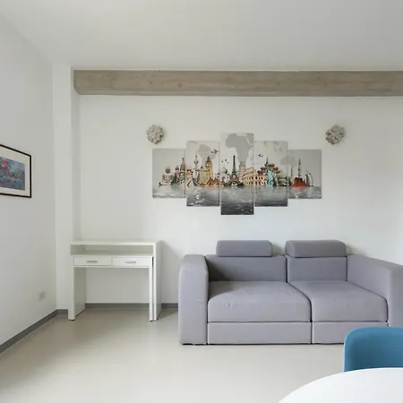 Porta Nuova Bright And Stylish Flat