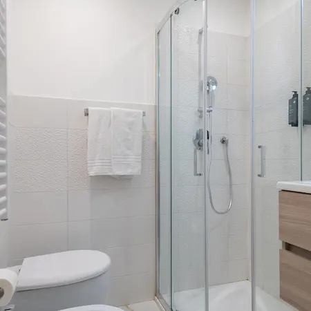 Isola - Flat * Milan