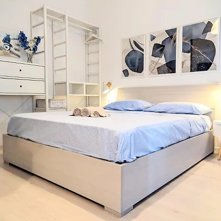 Large New Stylish Studio Apt - Metro Fast Wifi A/c * Milan